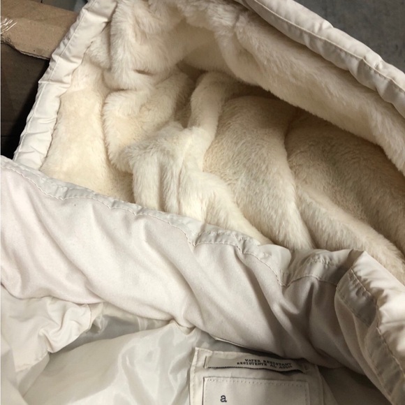 A NEW DAY PUFFY JACKET - Picture 4 of 4